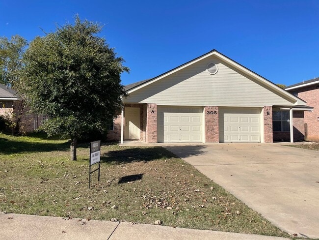 property at 305 S 42nd St