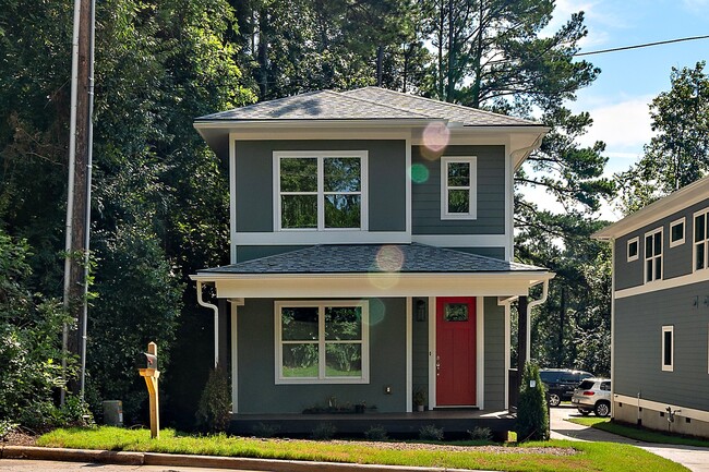 property at 1721 Crest Rd