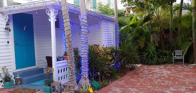 1113 Grinnell St, Unit One in Key West, FL - Foto de edificio - Building Photo