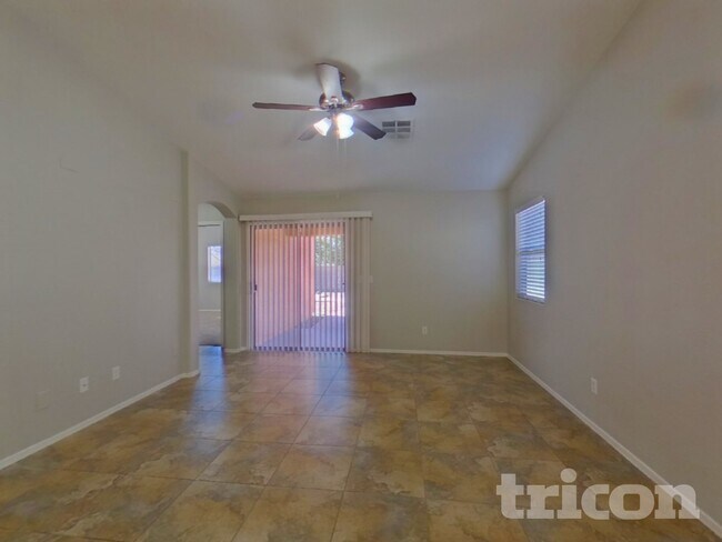 35770 W Velazquez Dr in Maricopa, AZ - Foto de edificio - Building Photo