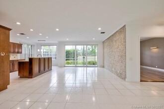12375 NW 10th Dr in Coral Springs, FL - Building Photo - Building Photo