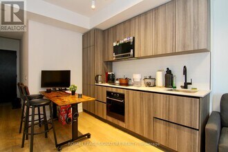 117 Broadway Ave in Toronto, ON - Building Photo - Building Photo