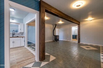 432 N Yodel Ln, Unit 2 in Otis, OR - Building Photo - Building Photo