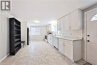 30 Amos Ave in Waterloo, ON - Building Photo - Building Photo