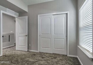 933 Desert Verbena in Socorro, TX - Building Photo - Building Photo