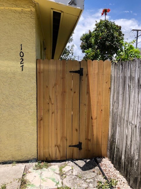 1027 N H St, Unit 1027 in Lake Worth, FL - Foto de edificio - Building Photo