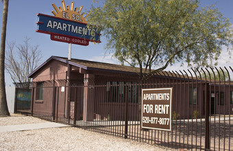 El Sol Apartments in Tucson, AZ - Foto de edificio - Building Photo