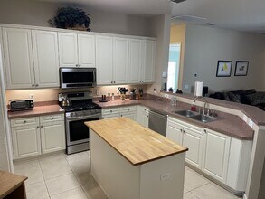 4858 Chastain Dr in Melbourne, FL - Building Photo - Building Photo
