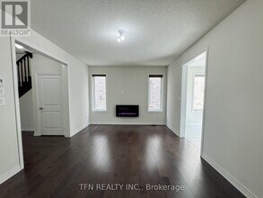 48 Boathouse Rd in Brampton, ON - Building Photo - Building Photo