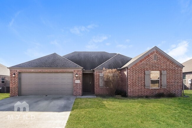 property at 2303 SW Worthington Ave