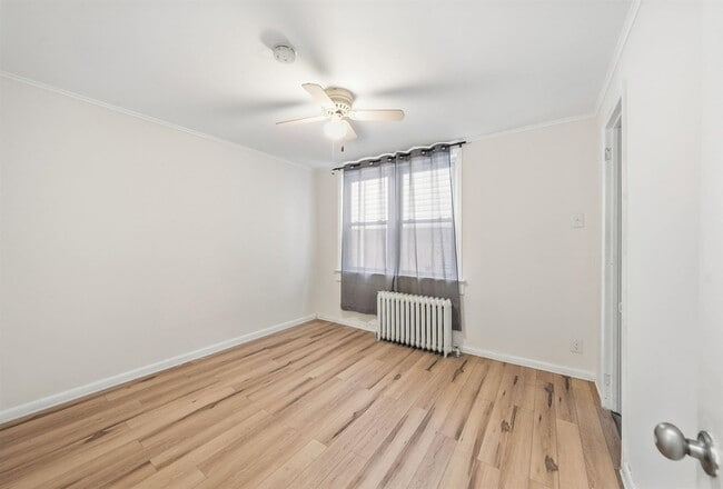 124 73rd St in North Bergen, NJ - Foto de edificio - Building Photo