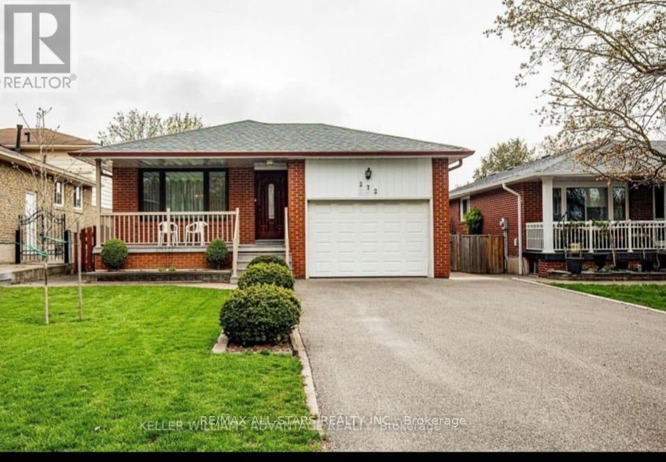 272 Stouffer St in Whitchurch-Stouffville, ON - Building Photo