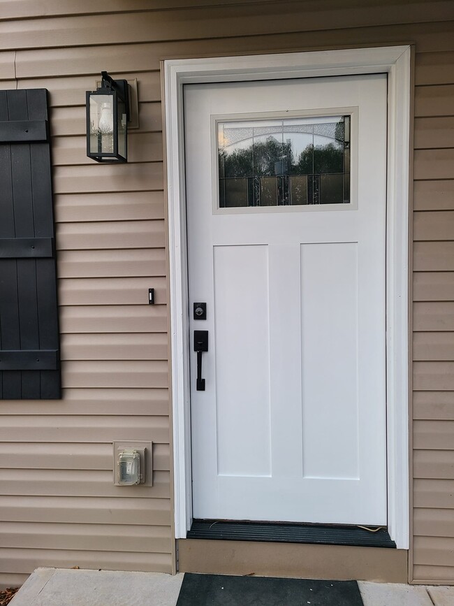 123 Eastview Dr in Lincolnton, NC - Building Photo - Building Photo