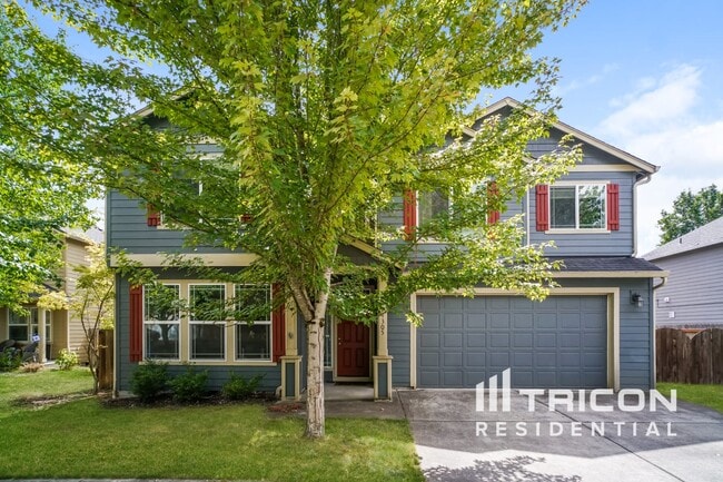 property at 14305 NE 40th Cir