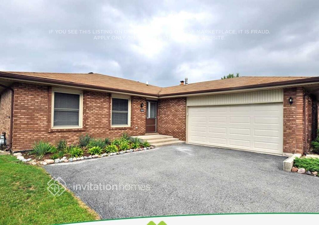 17837 66th Ave in Tinley Park, IL - Building Photo