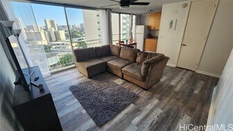 1702 Kewalo St in Honolulu, HI - Building Photo
