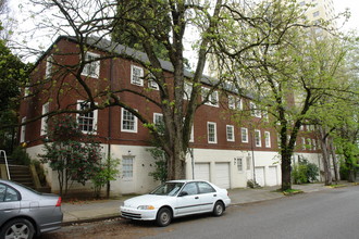 Vista Avenue Apartments in Portland, OR - Building Photo - Building Photo