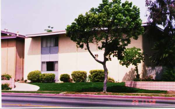 731 W Channel Islands Blvd in Oxnard, CA - Building Photo - Building Photo