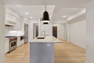 222 Ferndale Rd S, Unit Meyer Place 207 in Wayzata, MN - Building Photo - Building Photo