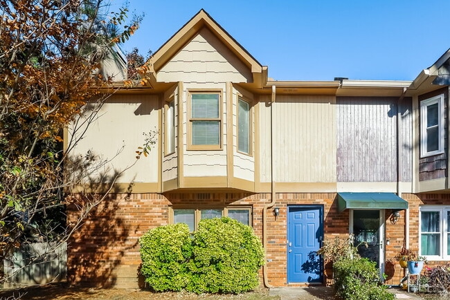 property at 2130 Country Walk Way SE