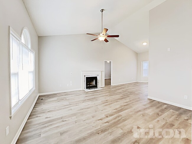 603 Garrison Ave in Clayton, NC - Foto de edificio - Building Photo