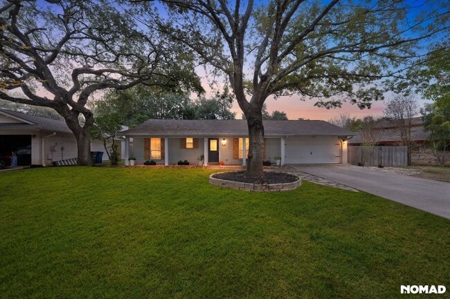 5718 Charlie Chan Dr in San Antonio, TX - Foto de edificio - Building Photo