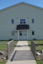 Osakis Community Manor in Osakis, MN - Foto de edificio - Building Photo