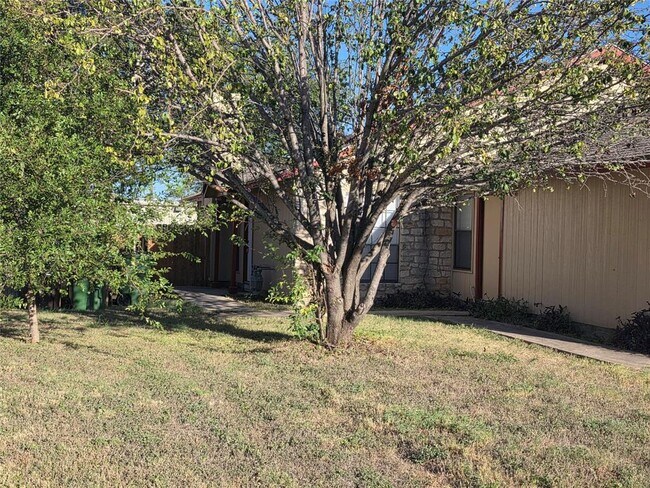 property at 1735 Horseshoe Cir