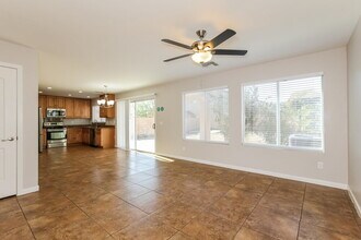 1344 S 220th Dr in Buckeye, AZ - Foto de edificio - Building Photo