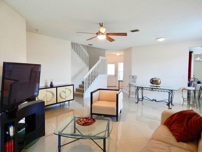 20970 Vía Oleander in Boca Raton, FL - Building Photo - Building Photo