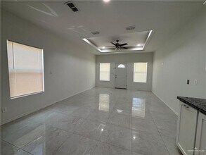 1121 E Cano St in Edinburg, TX - Building Photo - Building Photo