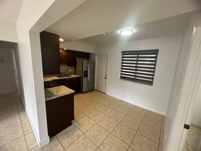 4131 SW 54th Ct, Unit 2 beds  2 baths in Fort Lauderdale, FL - Building Photo - Building Photo