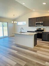 13833 N Apex Way in Hayden, ID - Building Photo - Building Photo