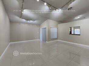 1001 NW 125th Terrace in Sunrise, FL - Foto de edificio - Building Photo