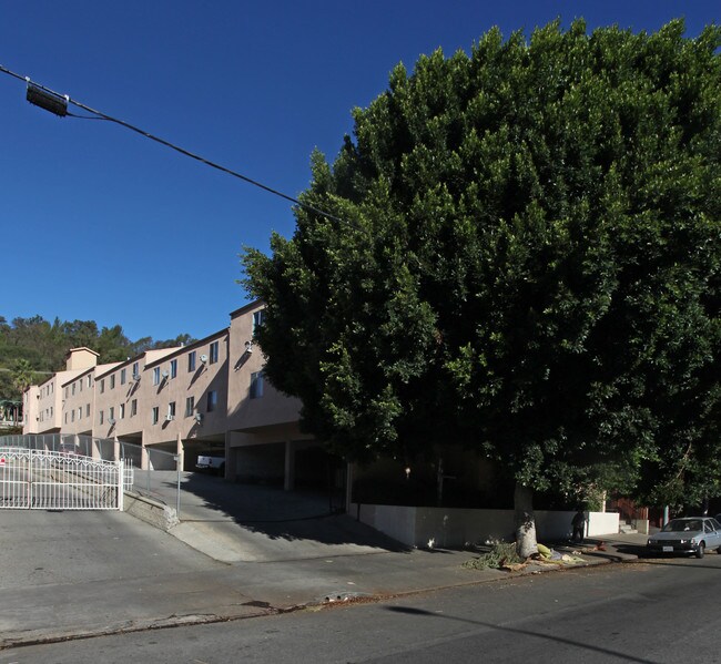 4571 Figueroa St in Los Angeles, CA - Foto de edificio - Building Photo