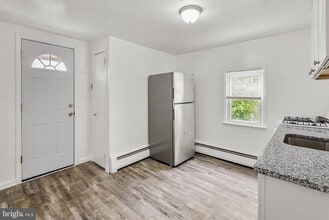 505-B Evesham Rd in Runnemede, NJ - Building Photo - Building Photo