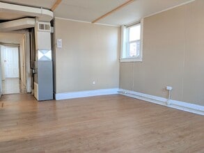 3633 E Squire Ave in Cudahy, WI - Building Photo - Building Photo