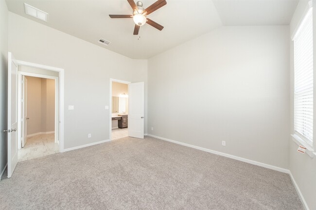 2131 Wisteria Cove Dr