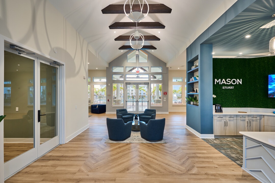 Mason Stuart in Stuart, FL - Foto de edificio