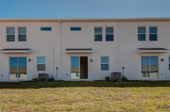 2652 Armstrong Ave, Unit 308 in Clermont, FL - Building Photo - Building Photo