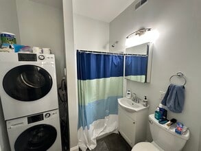 1451 Tremont St, Unit 2R in Boston, MA - Foto de edificio - Building Photo