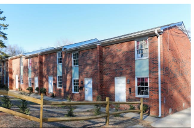 property at 294 Hamilton Dr NE