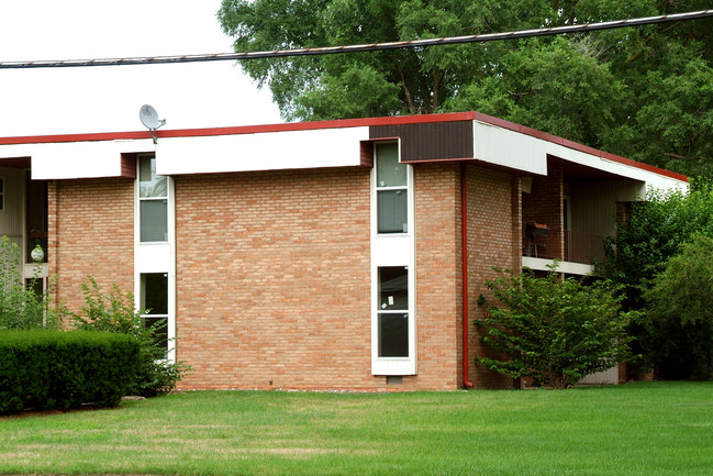 Regency Apartments in Royal Oak, MI - Building Photo - Building Photo