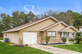 8389 Finwood Ave in Jacksonville, FL - Building Photo - Building Photo