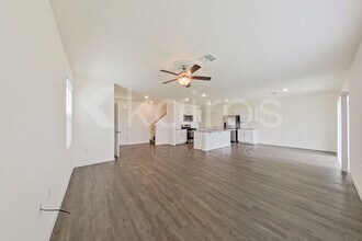 31981 Katelin Cir in Leesburg, FL - Foto de edificio - Building Photo