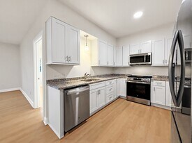 10 Franklin Ave in Revere, MA - Building Photo