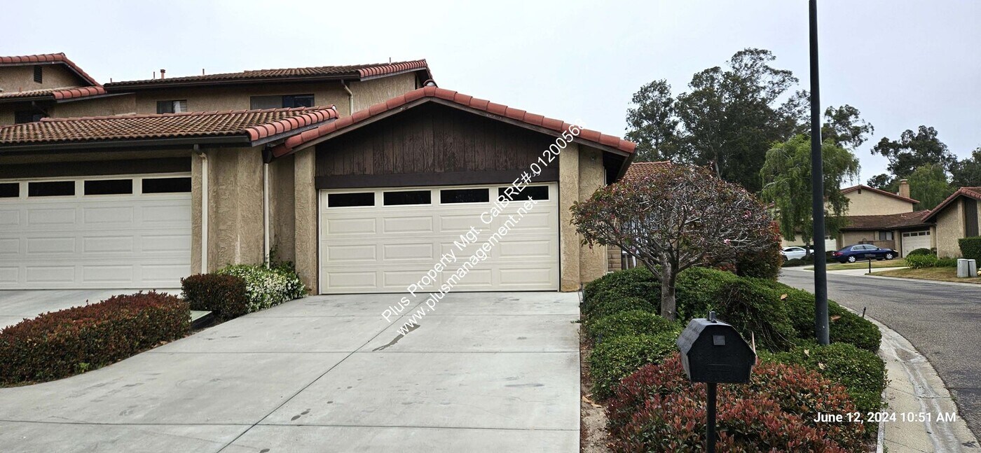 1135 Via Mavis in Santa Maria, CA - Building Photo