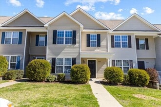 305 Whitehall Ct in Clayton, NC - Building Photo - Building Photo