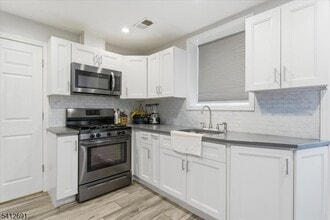 316 Evergreen Ave in Bound Brook, NJ - Building Photo - Building Photo