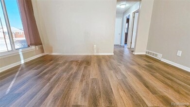 1495 Jeffrey Ln in Inkster, MI - Foto de edificio - Building Photo